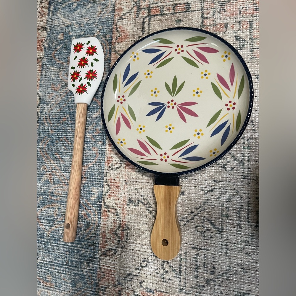 Temp-Tations Platter and spatula